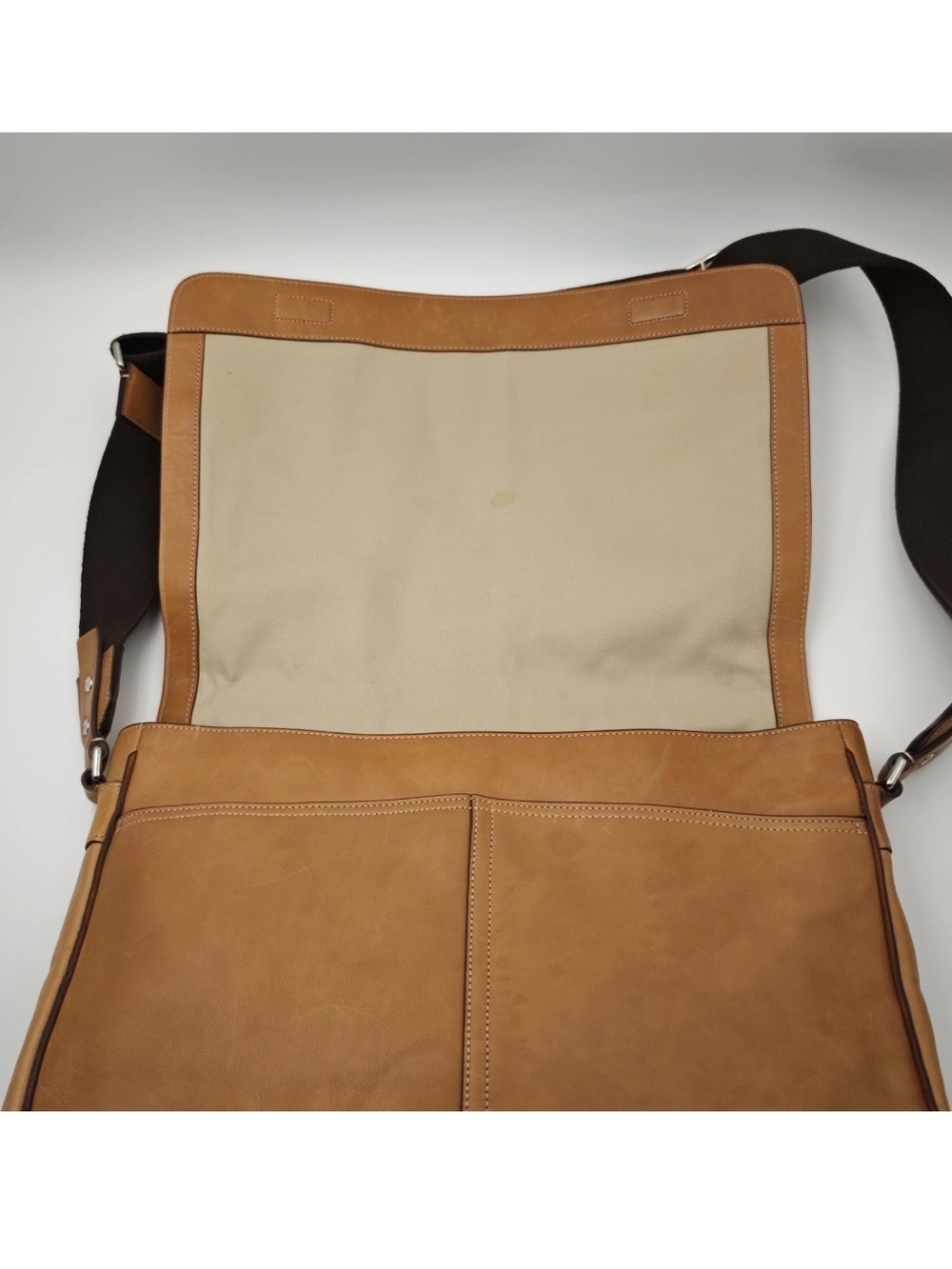 Coach Leather Messenger Bag in Tan with Black Strap - Picture 8 of 11